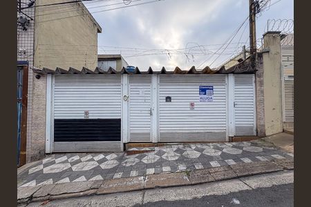Casa para alugar com 120m², 3 quartos e 2 vagas Casa para alugar com 120m², 3 quartos e 2 vagasFachada