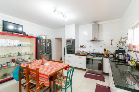 Casa para alugar com 120m², 3 quartos e 2 vagas Casa para alugar com 120m², 3 quartos e 2 vagasCozinha