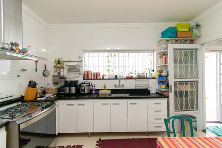 Casa para alugar com 120m², 3 quartos e 2 vagas Casa para alugar com 120m², 3 quartos e 2 vagasCozinha