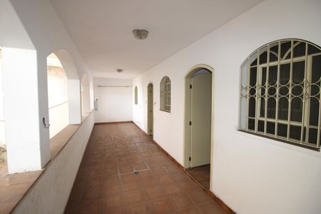 Casa à venda com 301m², 4 quartos e 6 vagasVaranda