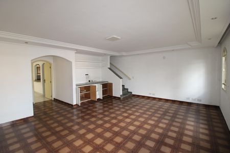 Casa à venda com 301m², 4 quartos e 6 vagasSala