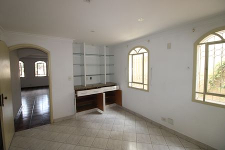Casa à venda com 301m², 4 quartos e 6 vagasSala de Jantar