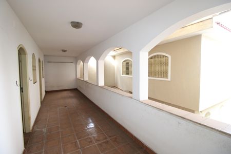 Casa à venda com 301m², 4 quartos e 6 vagasVaranda
