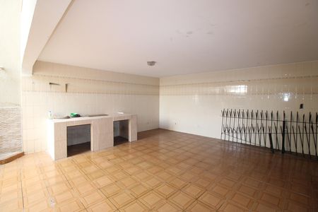 Casa à venda com 301m², 4 quartos e 6 vagasÁrea de Serviço