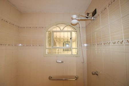 Casa à venda com 301m², 4 quartos e 6 vagasÁrea de Serviço - Banheiro