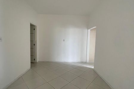 Sala de casa para alugar com 2 quartos, 150m² em Vila Flavia, Duque de Caxias