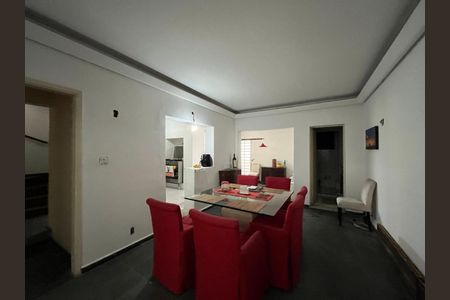 Casa à venda com 250m², 3 quartos e 1 vaga