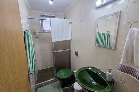 Apartamento para alugar com 80m², 2 quartos e 1 vaga Apartamento para alugar com 80m², 2 quartos e 1 vagaBanheiro da Suíte 1