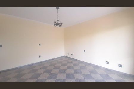 Casa para alugar com 280m², 3 quartos e 3 vagas Casa para alugar com 280m², 3 quartos e 3 vagasSala