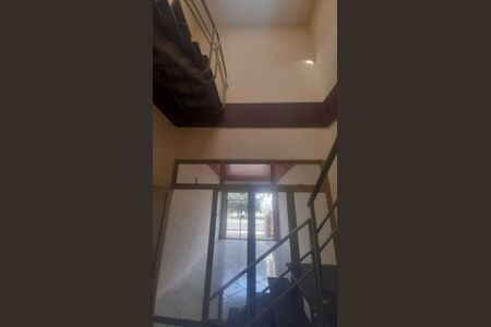 Casa para alugar com 280m², 3 quartos e 3 vagas Casa para alugar com 280m², 3 quartos e 3 vagasSala