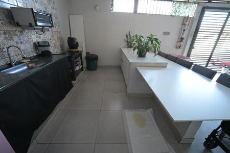 Casa à venda com 200m², 3 quartos e 2 vagas