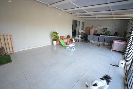 Casa à venda com 200m², 3 quartos e 2 vagas