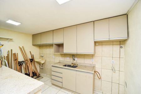 Casa à venda com 390m², 6 quartos e 2 vagasCozinha/Casa Fundos