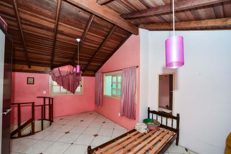 Casa à venda com 390m², 6 quartos e 2 vagasSótão