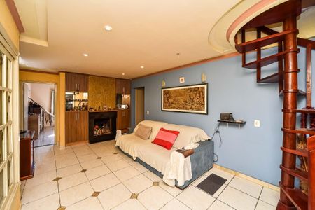 Casa à venda com 390m², 6 quartos e 2 vagasSala 