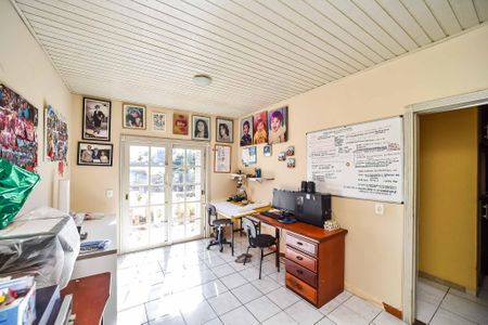 Casa à venda com 390m², 6 quartos e 2 vagasQuarto 1