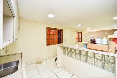 Casa à venda com 390m², 6 quartos e 2 vagasCozinha/Casa Fundos