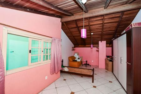 Casa à venda com 390m², 6 quartos e 2 vagasSótão