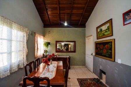 Casa à venda com 390m², 6 quartos e 2 vagasSala de Jantar