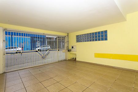 Garagem de casa à venda com 2 quartos, 100m² em Chácara Santo Antônio (zona Leste), São Paulo