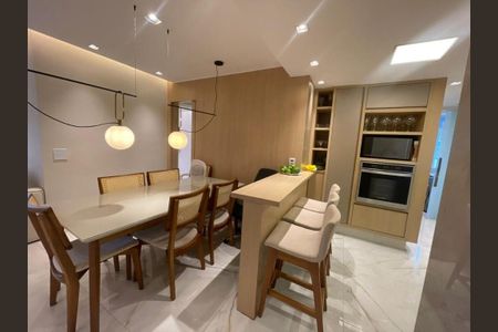 Apartamento à venda com 115m², 3 quartos e 2 vagas