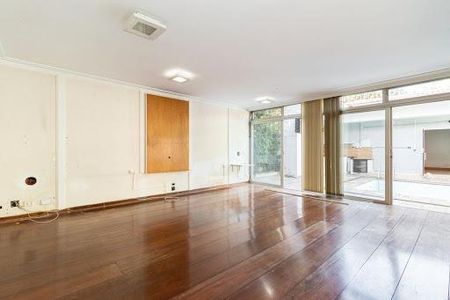 Casa à venda com 4 quartos, 537m² em Jardim Paulistano, São Paulo