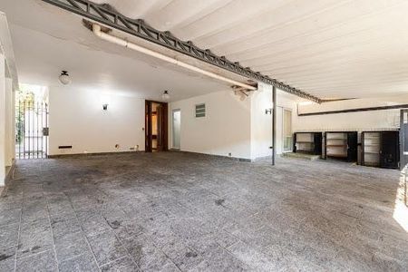Casa à venda com 537m², 4 quartos e 4 vagas