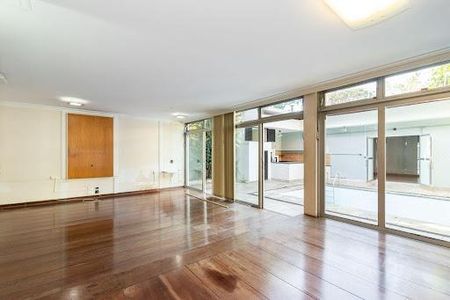 Casa à venda com 4 quartos, 537m² em Jardim Paulistano, São Paulo