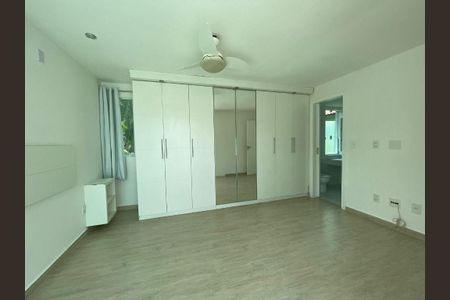 Casa à venda com 3 quartos, 200m² em Piratininga, Niterói
