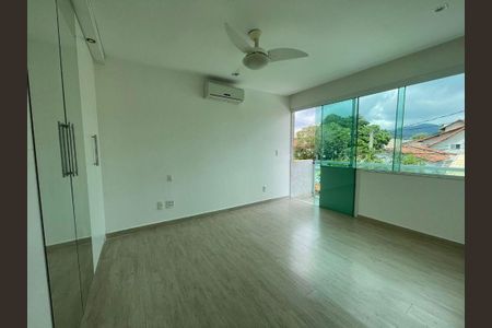 Casa à venda com 3 quartos, 200m² em Piratininga, Niterói