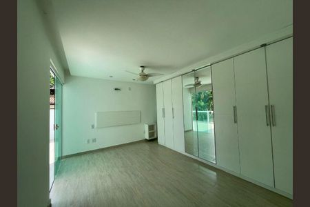 Casa à venda com 3 quartos, 200m² em Piratininga, Niterói