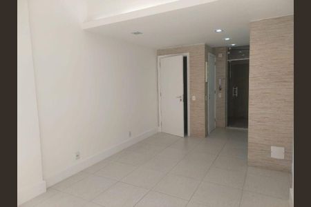 Apartamento à venda com 102m², 3 quartos e sem vaga