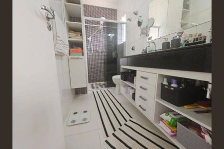 Casa à venda com 3 quartos, 240m² em Vila Gomes, São Paulo