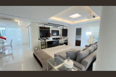 Casa à venda com 5 quartos, 500m² em Camboinhas, Niterói