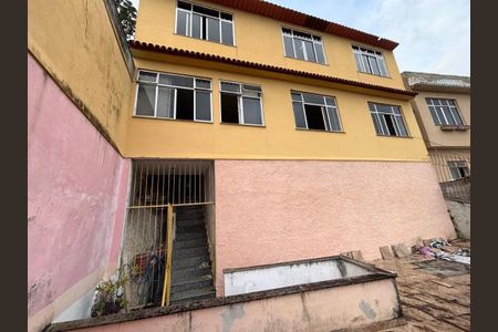 Casa à venda com 220m², 2 quartos e 1 vaga