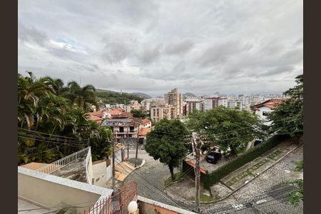 Casa à venda com 220m², 2 quartos e 1 vaga
