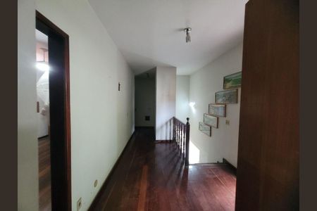 Casa à venda com 388m², 5 quartos e 1 vaga