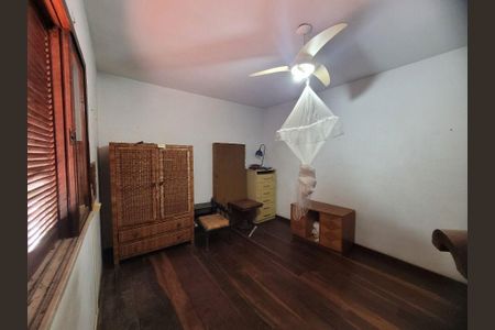 Casa à venda com 388m², 5 quartos e 1 vaga