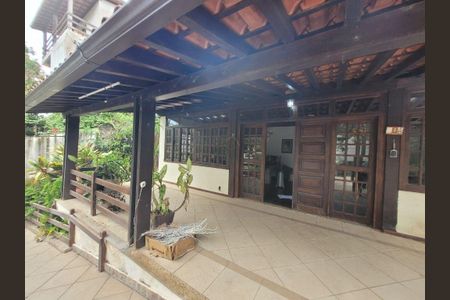 Casa à venda com 388m², 5 quartos e 1 vaga