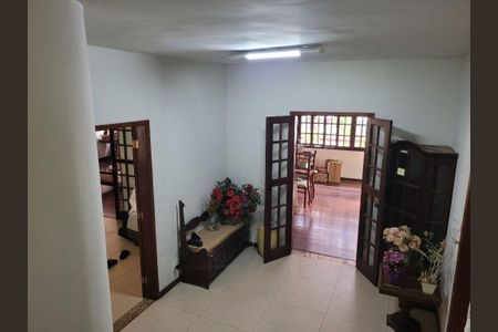 Casa à venda com 388m², 5 quartos e 1 vaga