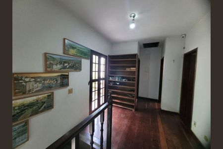 Casa à venda com 388m², 5 quartos e 1 vaga