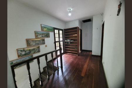 Casa à venda com 388m², 5 quartos e 1 vaga
