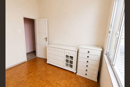 Apartamento à venda com 75m², 3 quartos e sem vaga