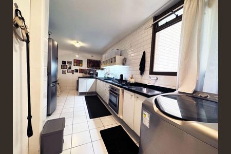Apartamento à venda com 176m², 3 quartos e 2 vagas