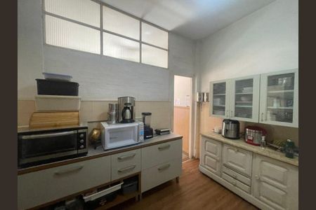 Casa à venda com 284m², 4 quartos e 1 vaga