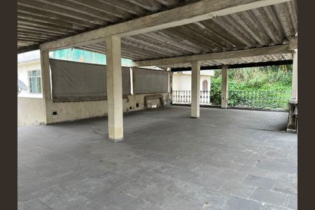 Casa à venda com 164m², 2 quartos e 3 vagas
