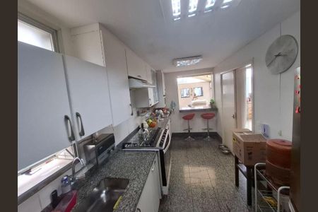 Apartamento à venda com 160m², 3 quartos e 3 vagas
