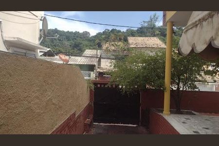Casa à venda com 165m², 9 quartos e 3 vagas