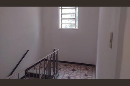 Casa à venda com 165m², 9 quartos e 3 vagas