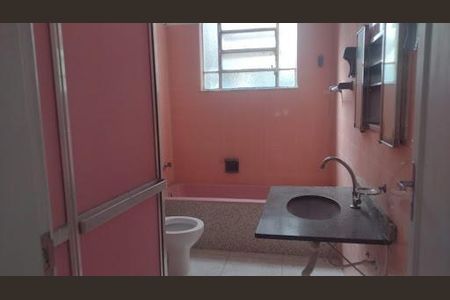 Casa à venda com 165m², 9 quartos e 3 vagas